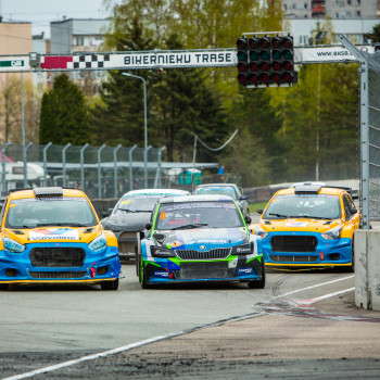 New race format shows intense battles at the opening of the Latvian-Lithuanian rallycross championship