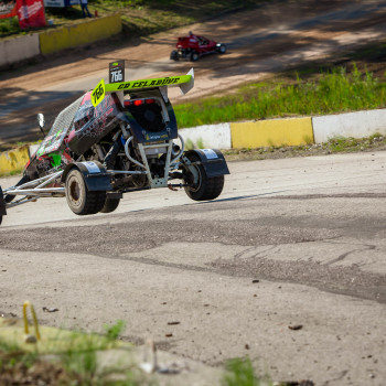 Latviešu sportisti pierāda sevi, kāpjot uz pjedestāla augstākajiem pakāpieniem, Kulbilohu trasē, Igaunijā